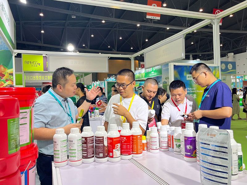 新朝陽(yáng)綠色生物科技亮相西部植?！半p交會(huì)”與第八屆綠色農(nóng)藥博覽會(huì)